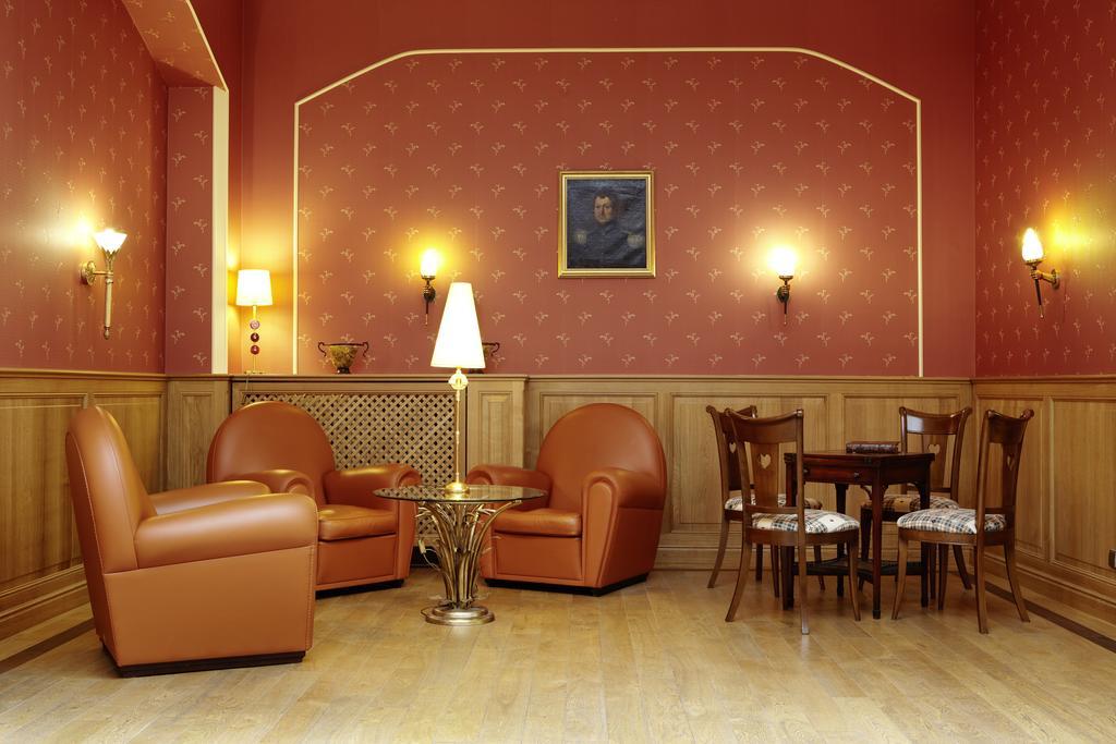 Hotel Perrin - Former Carlton ลักเซมเบิร์ก ภายนอก รูปภาพ