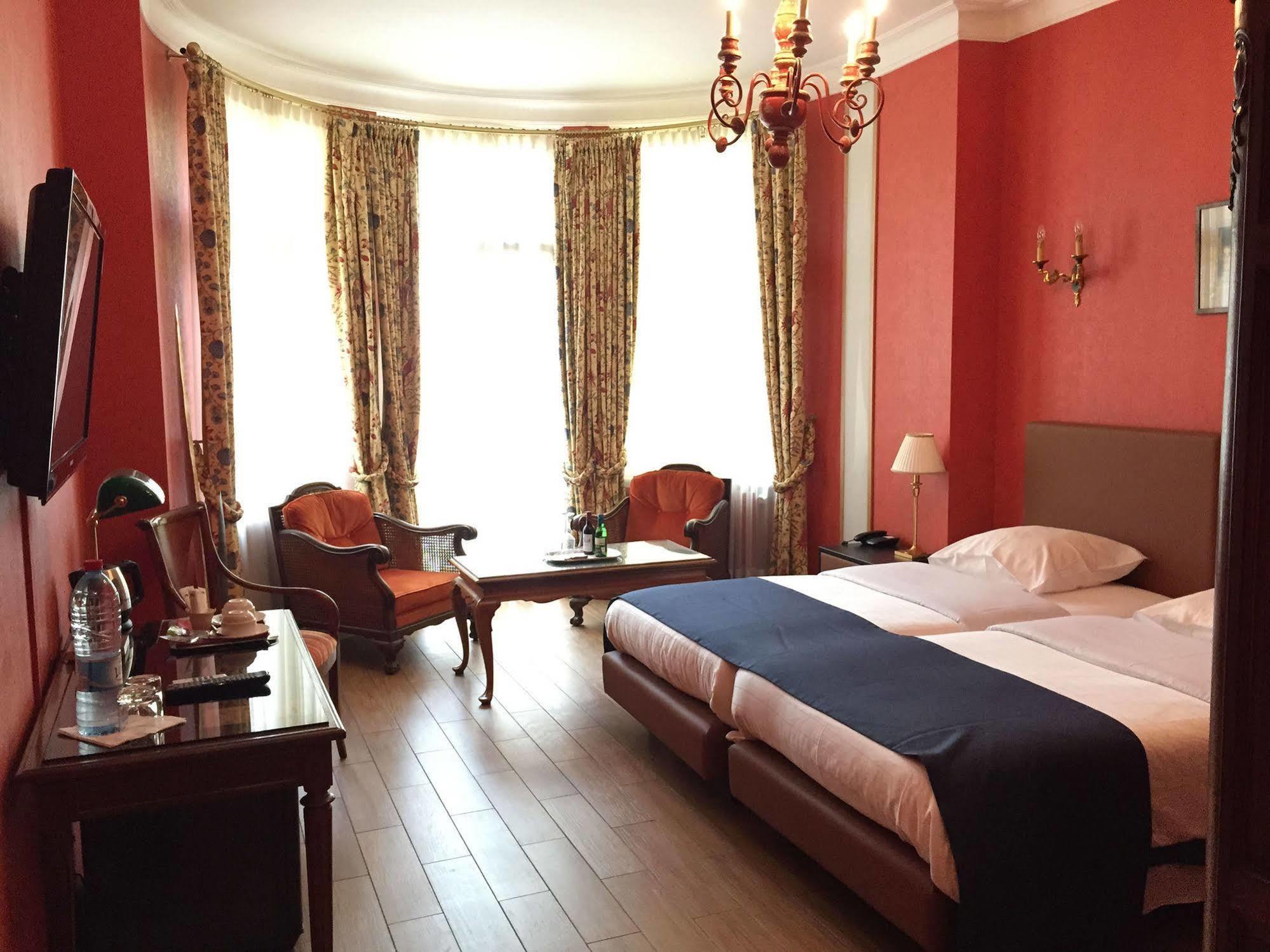 Hotel Perrin - Former Carlton ลักเซมเบิร์ก ภายนอก รูปภาพ